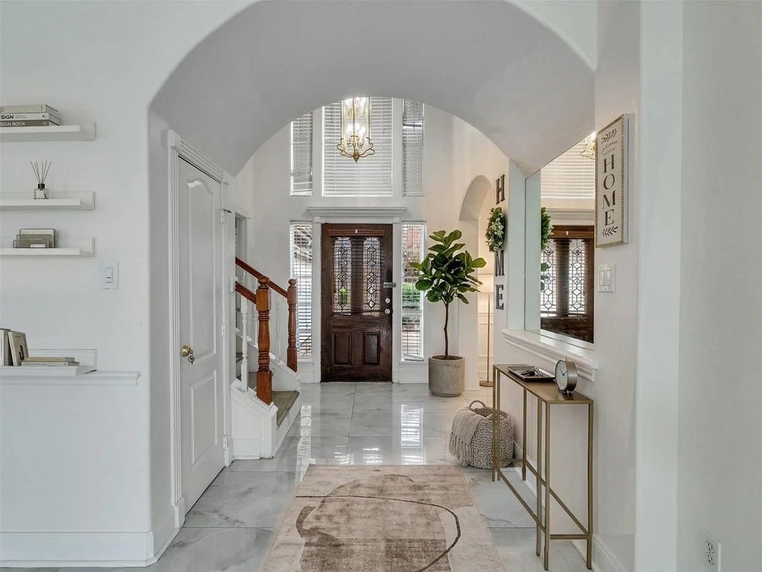 Photo of 12403 Millvan Drive