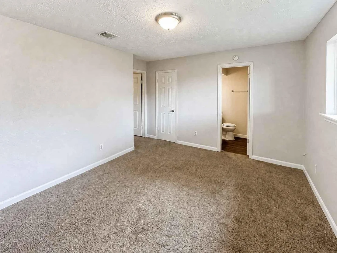 Photo of 8710 Parkway Forest Drive