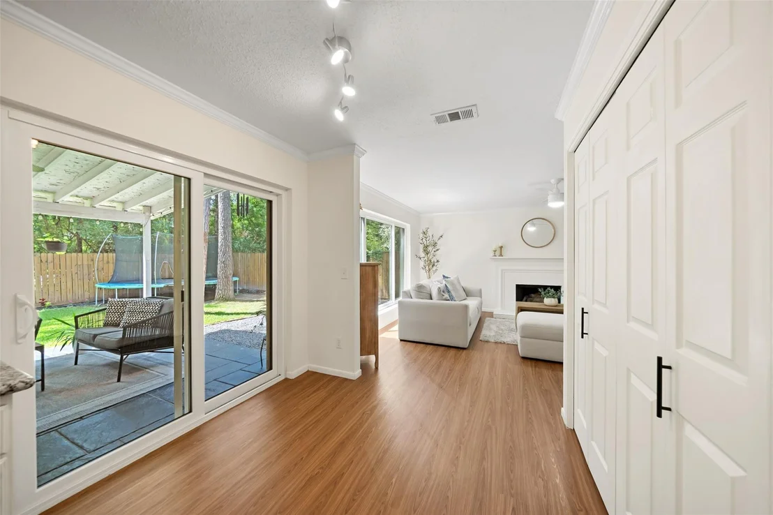 Photo of 3 E Stony Bridge Circle
