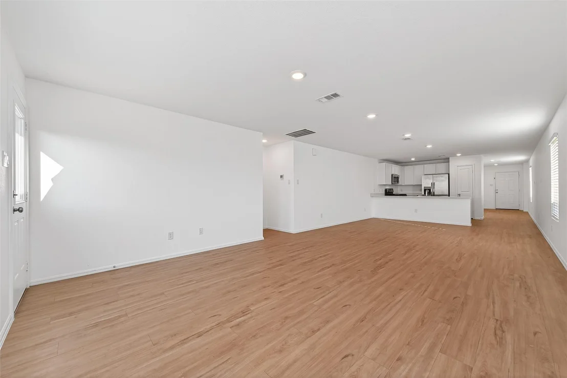 Photo of 21015 Longeni Drive