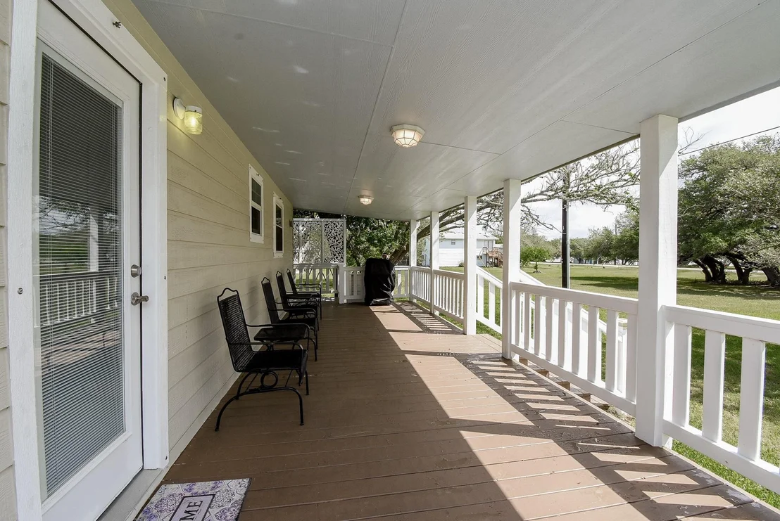 Photo of 1678 Bayview Drive