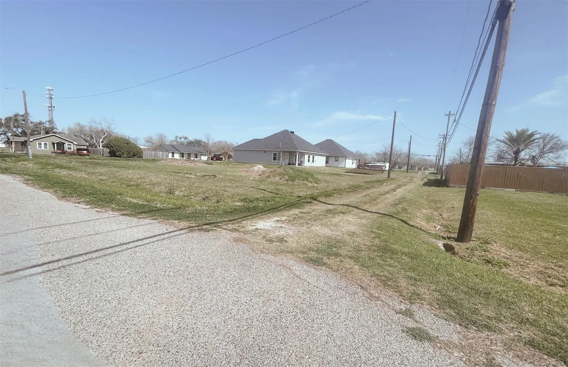 Photo of 101 S Avenue C