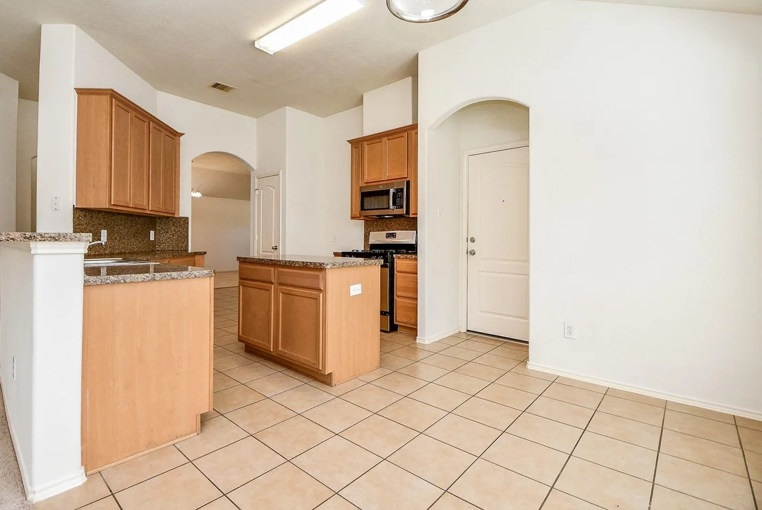 Photo of 24515 Colonial Birch Lane