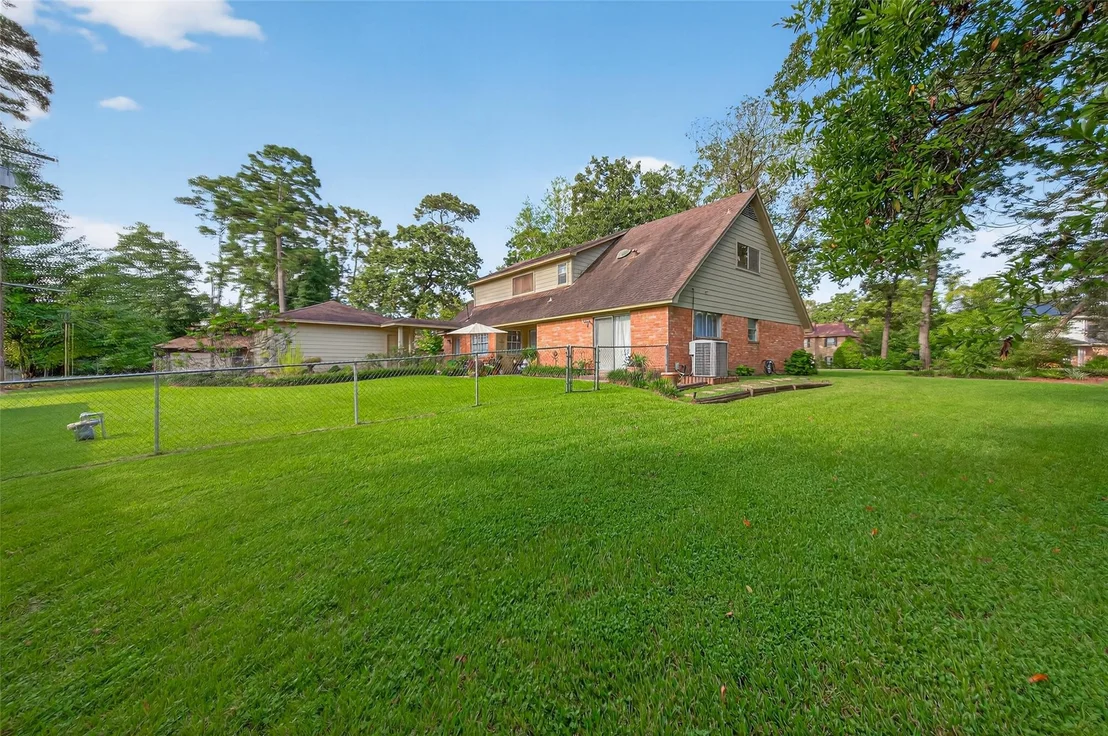 Photo of 105 Glenmora Court