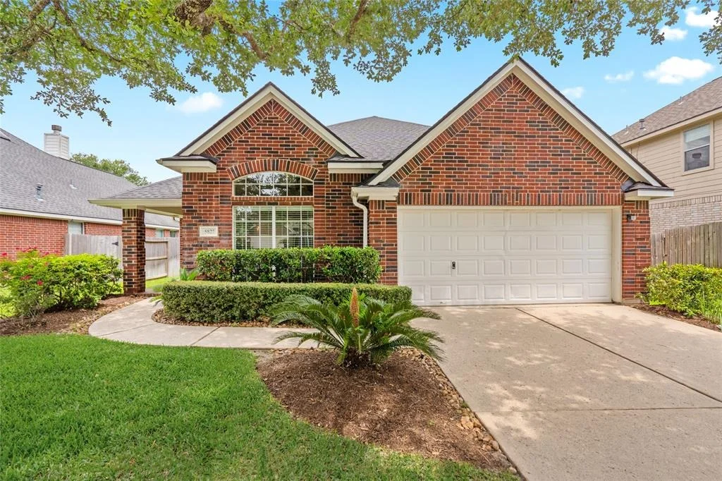 Photo of 5827 Sawyer Bend Lane