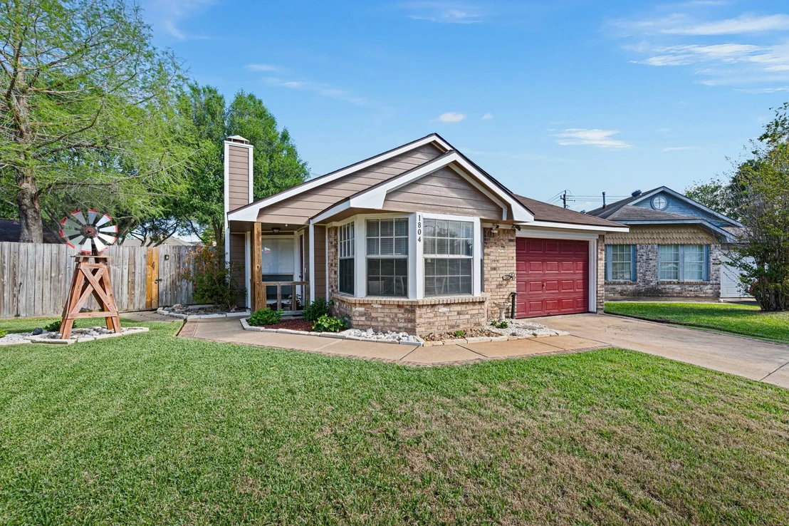 Photo of 1804 Spruce Drive