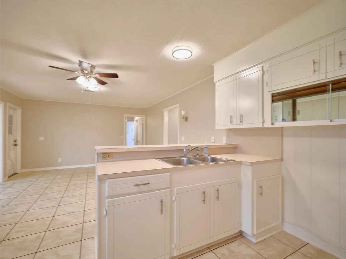 Photo of 3002 Lamar Circle