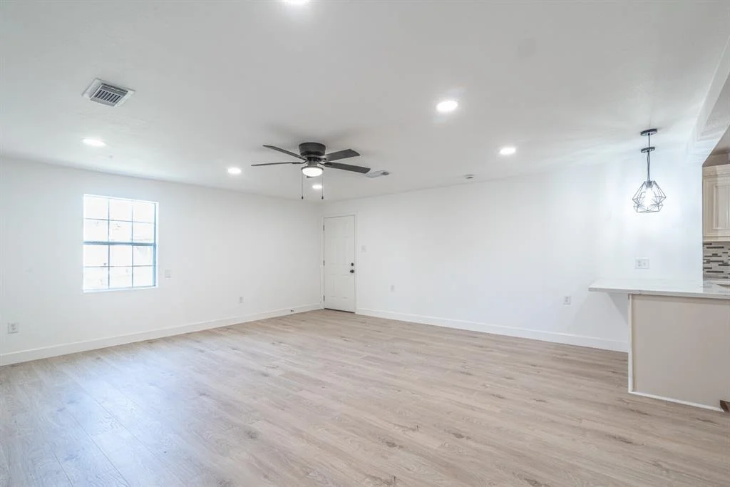 Photo of 2411 Camille Street