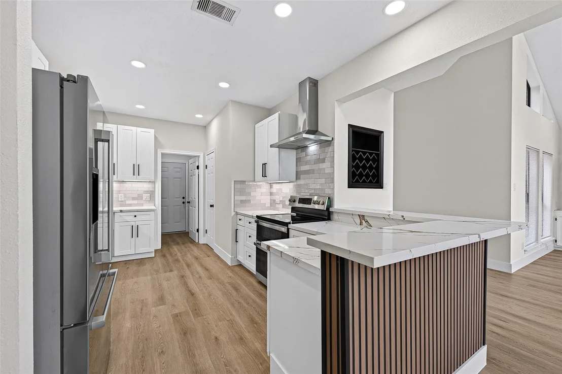 Photo of 3354 Torrey Pines Drive
