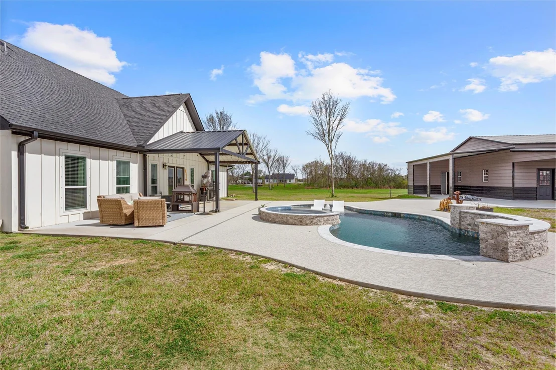 Photo of 7634 Highland Road