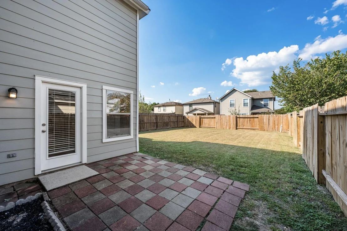 Photo of 11422 Log Cabin Lane