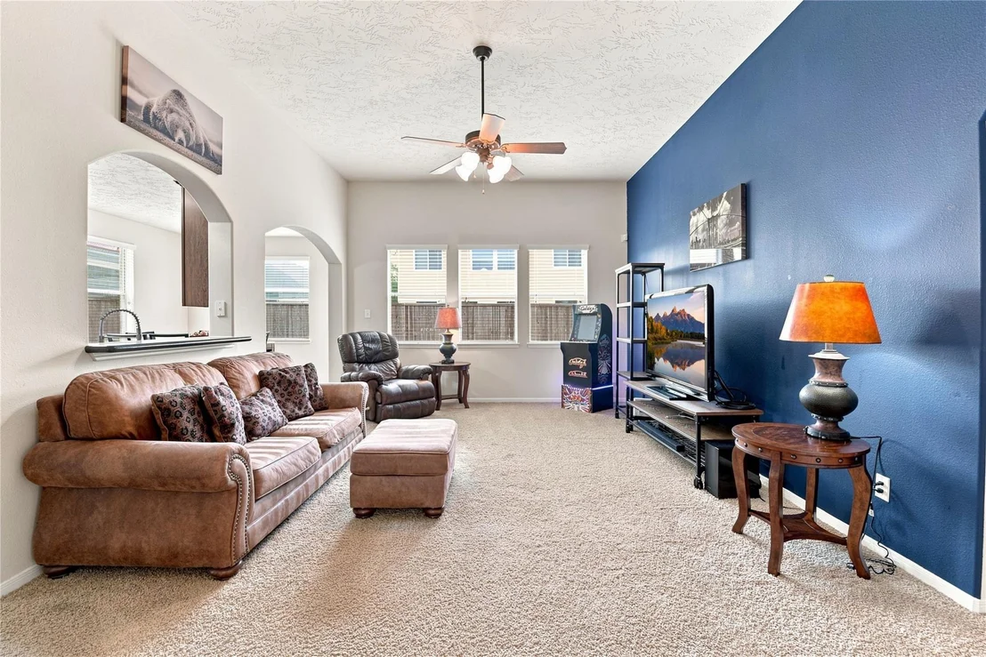 Photo of 4601 Meadow Way Drive