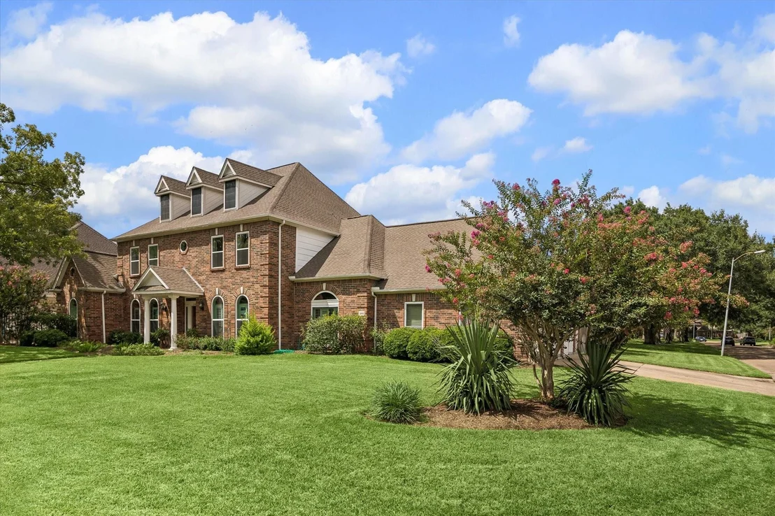 Photo of 20002 Sky Hollow Ln