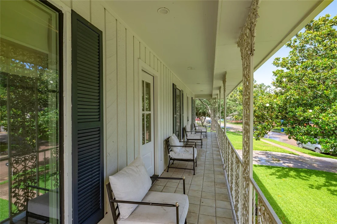 Photo of 12035 Riverview Drive
