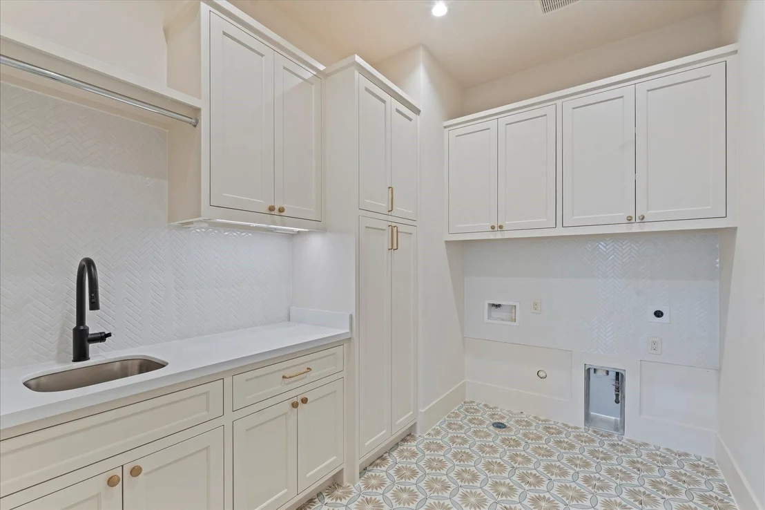 Photo of 4255 S Judson
