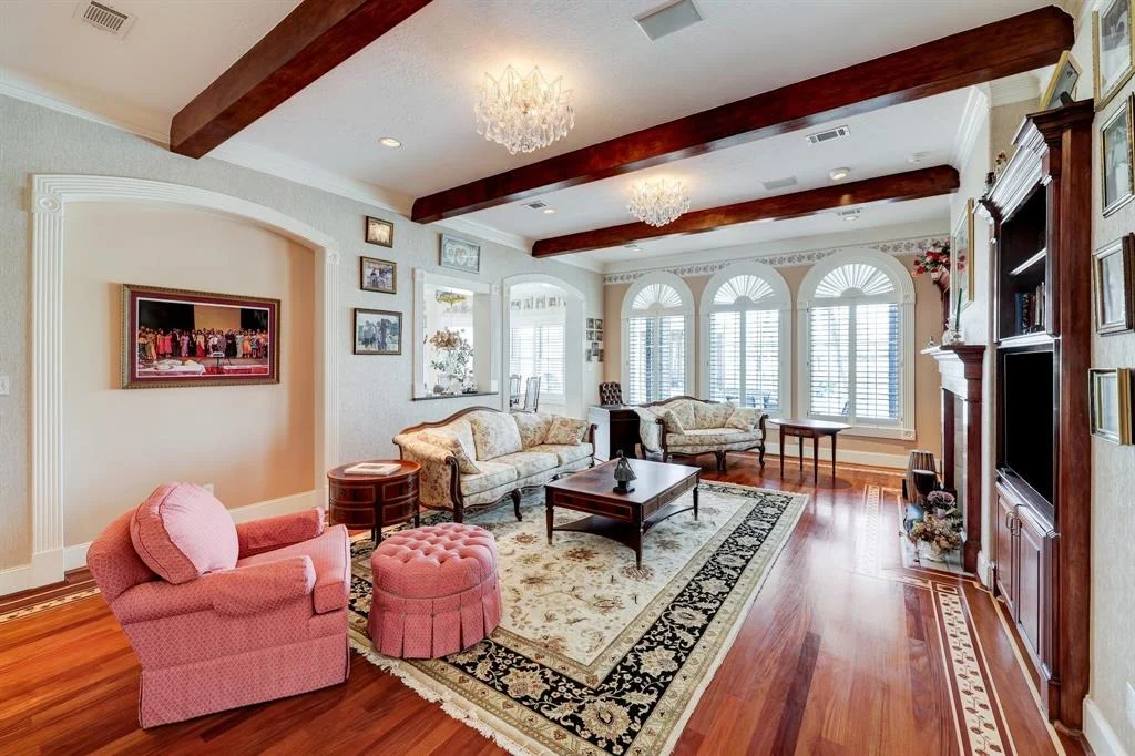 Photo of 25 Beacon Hill