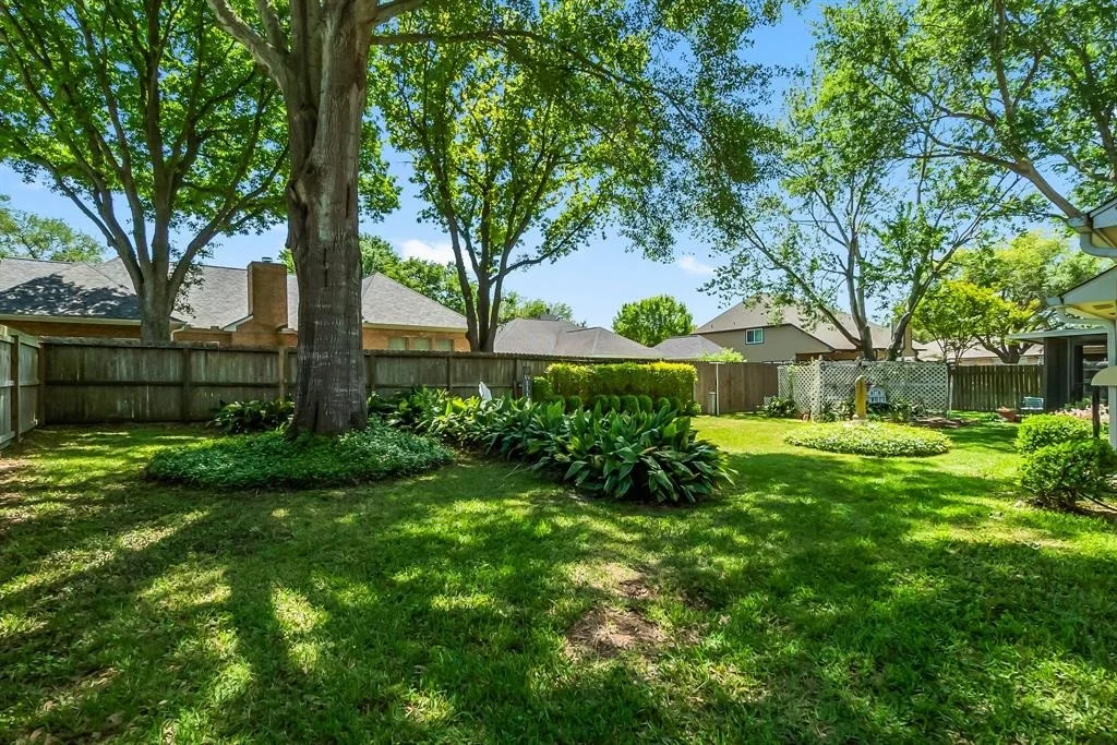 Photo of 5341 Lakeshore Drive
