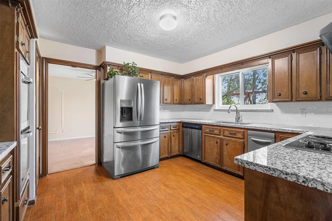 Photo of 723 Shadowbrook Drive