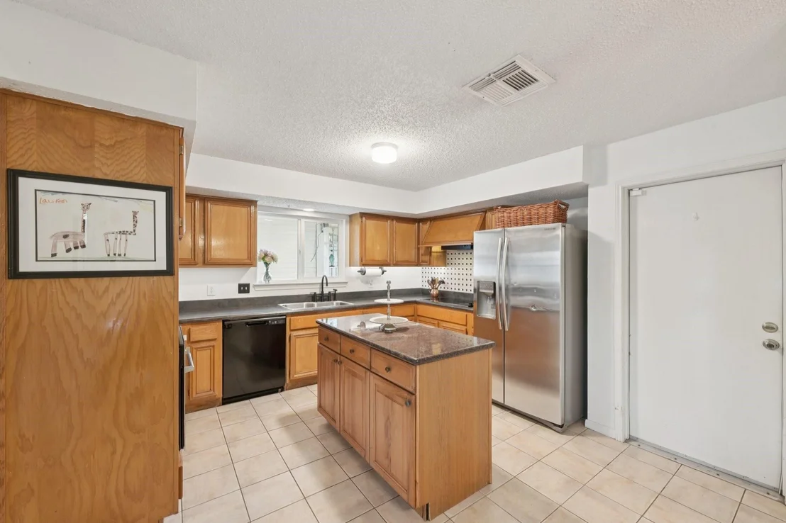 Photo of 3218 Knoll West Drive