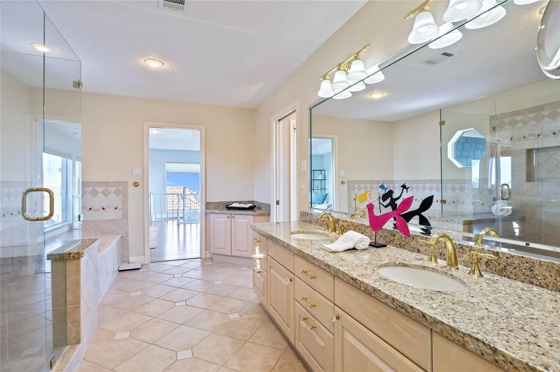 Photo of 5123 W Bayshore Drive