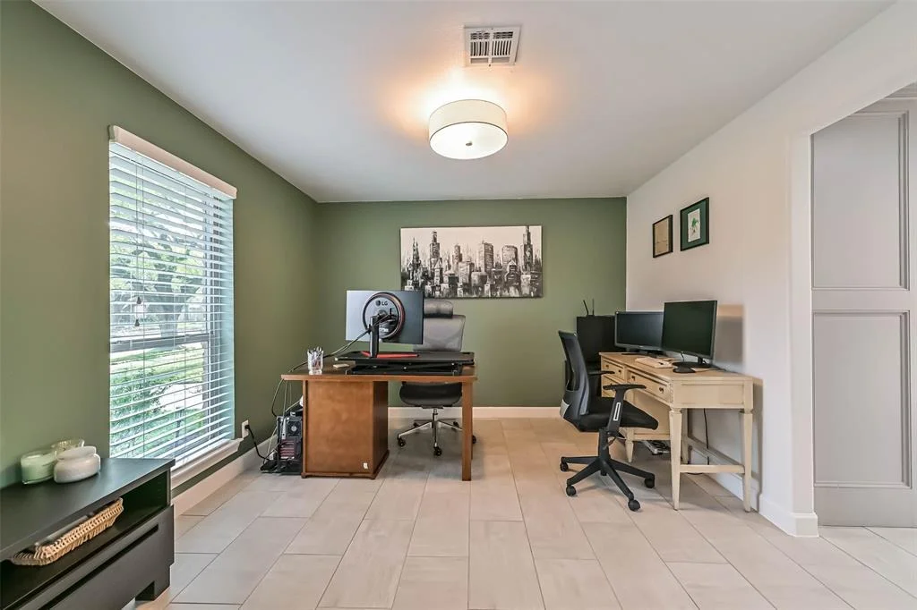 Photo of 5830 Valkeith Drive