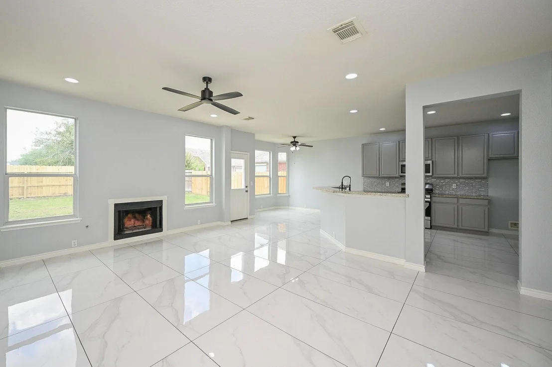 Photo of 11011 Glenora Drive