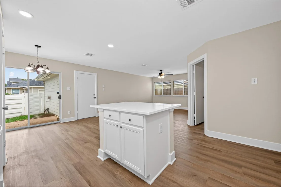 Photo of 21090 Aldens Oak