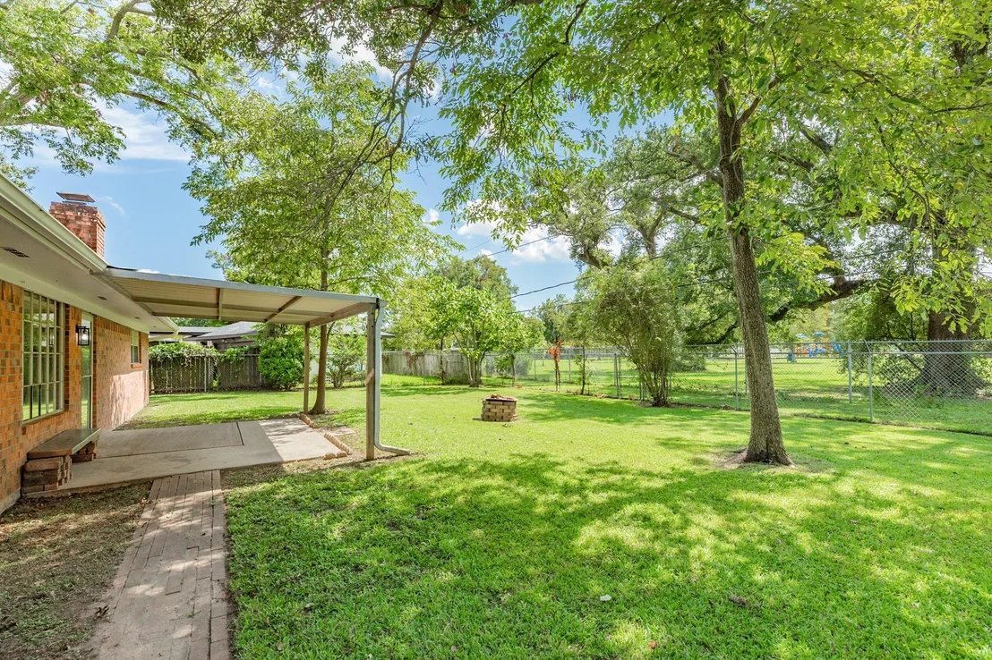 Photo of 232 Wayne Dr