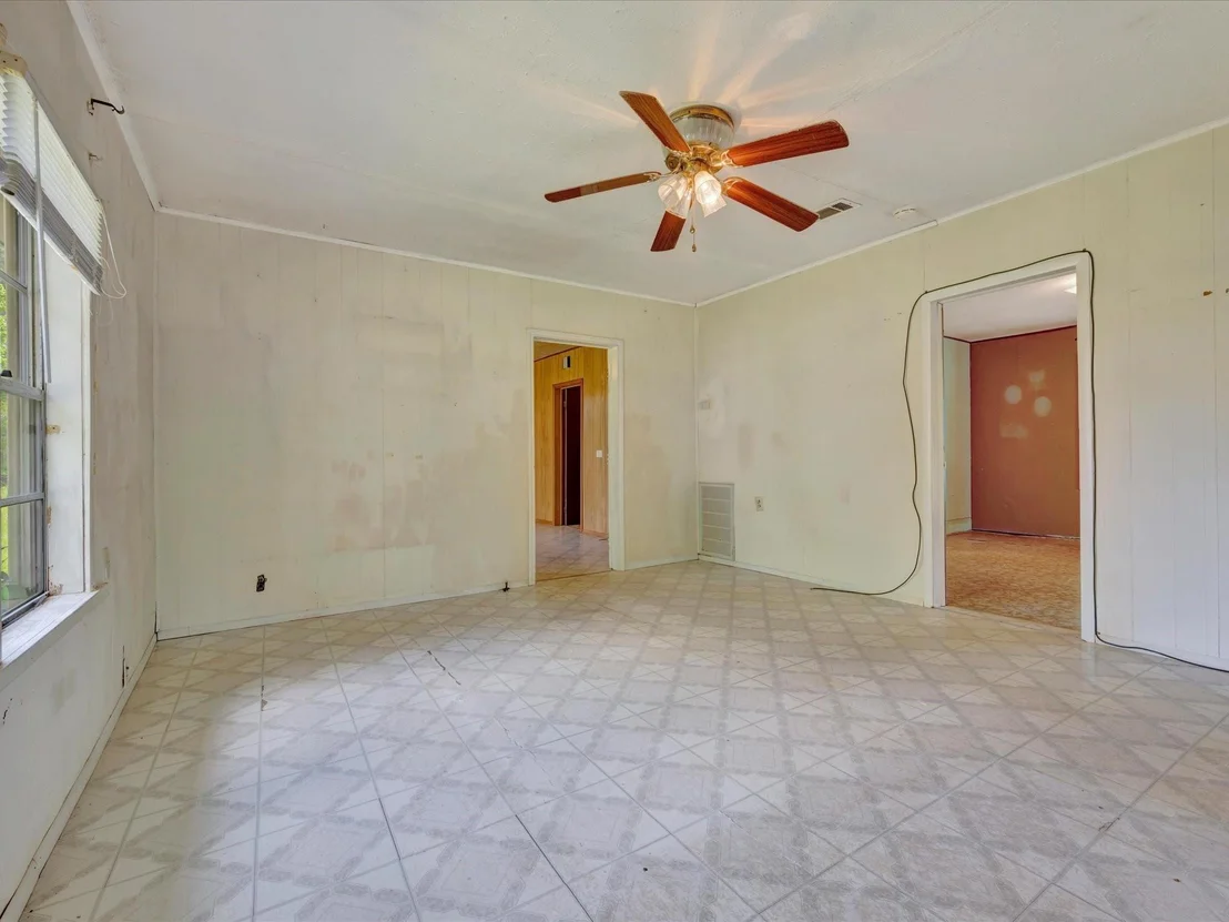Photo of 1216 N Hendrix Avenue