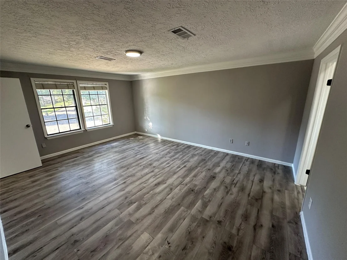 Photo of 8326 Clover Garden
