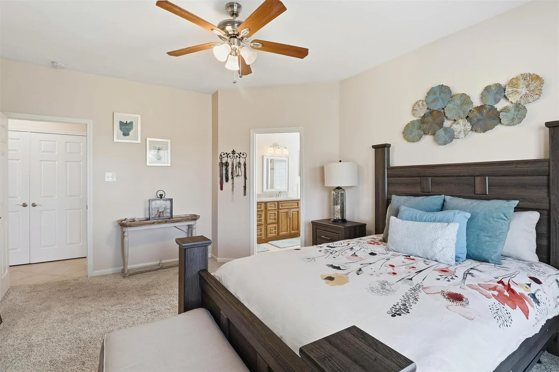 Photo of 6806 Oakleaf Trail Lane