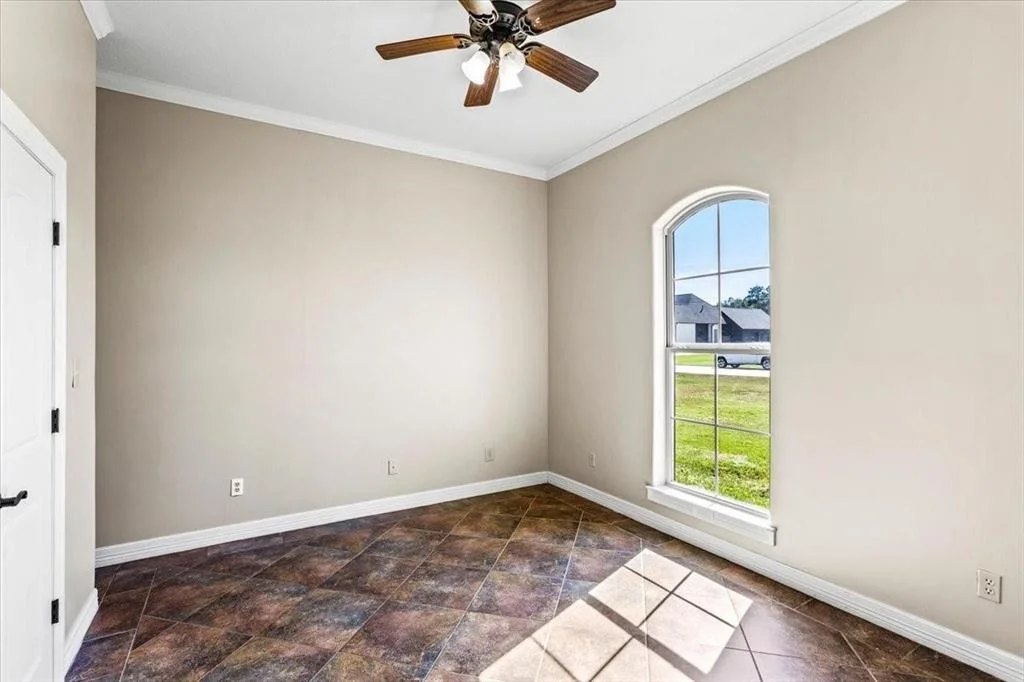 Photo of 628 Frontier Drive