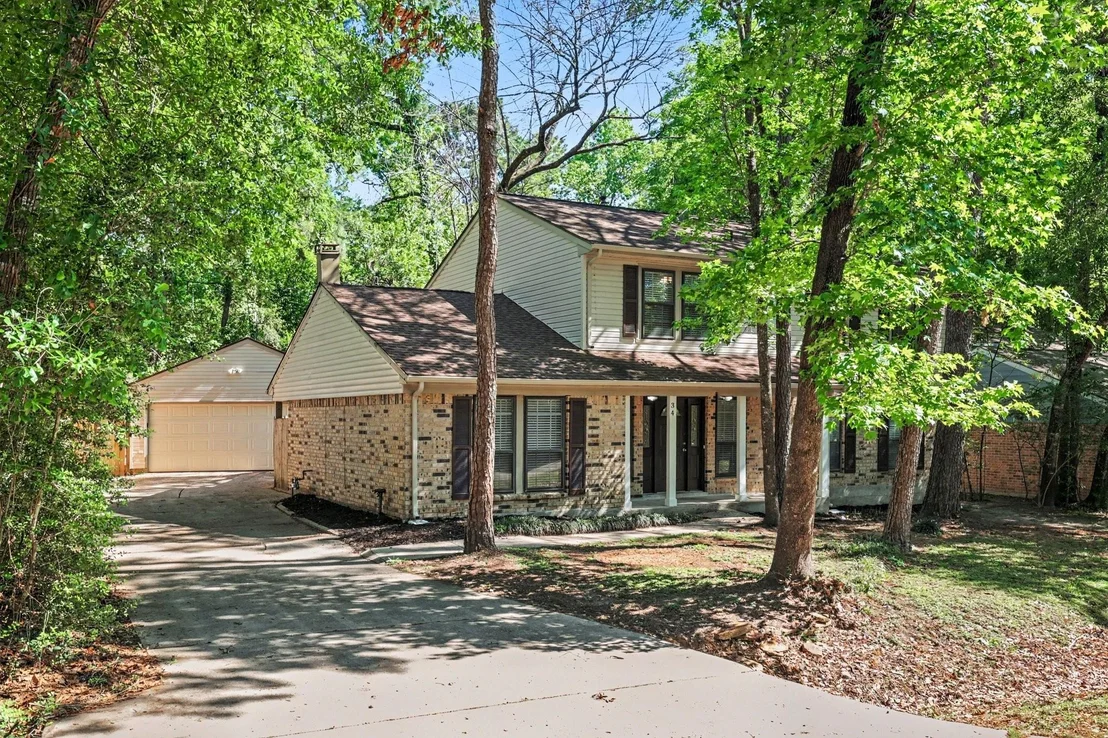 Photo of 34 E Wandering Oak Drive