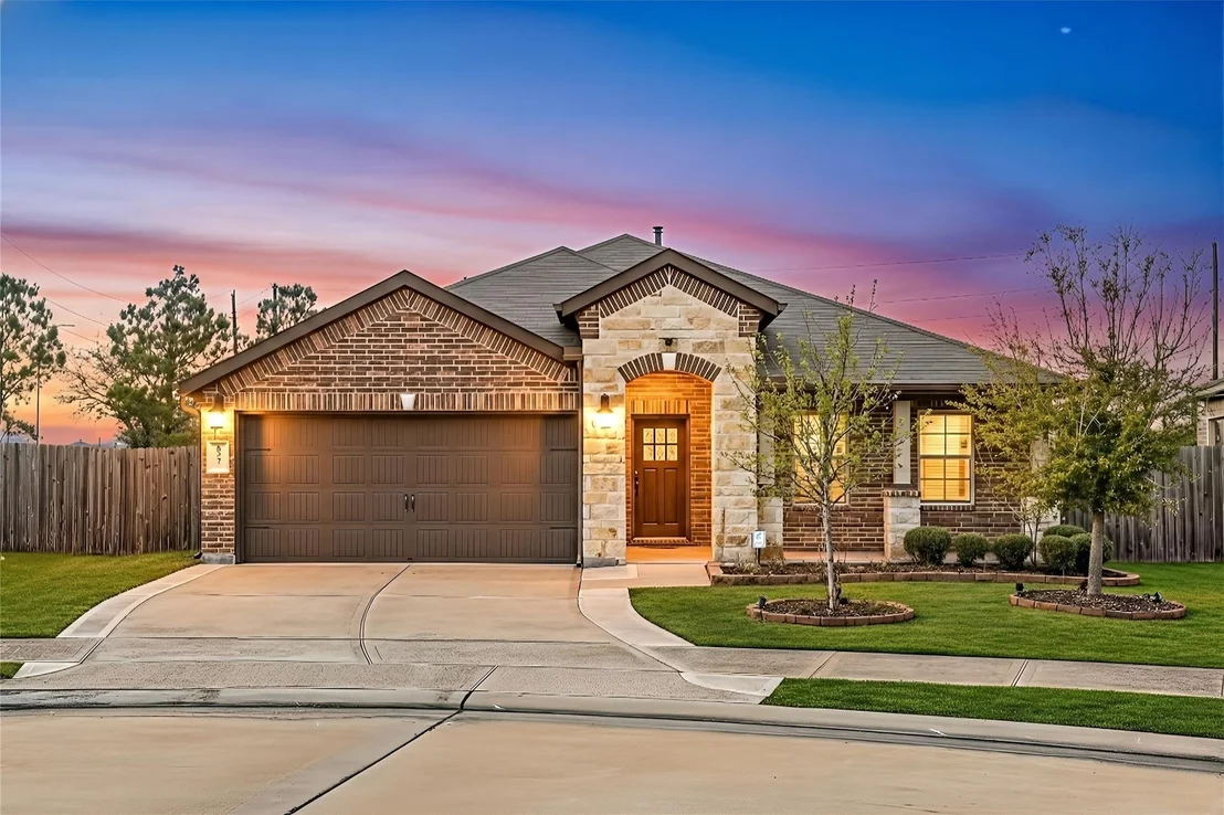 Photo of 18442 Grayson Bluff Way