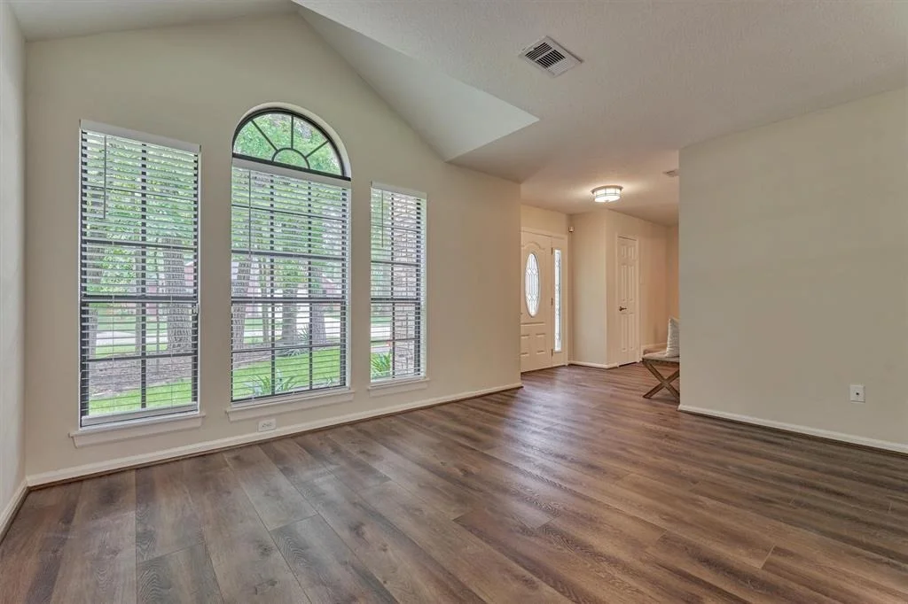 Photo of 199 N Village Knoll Circle
