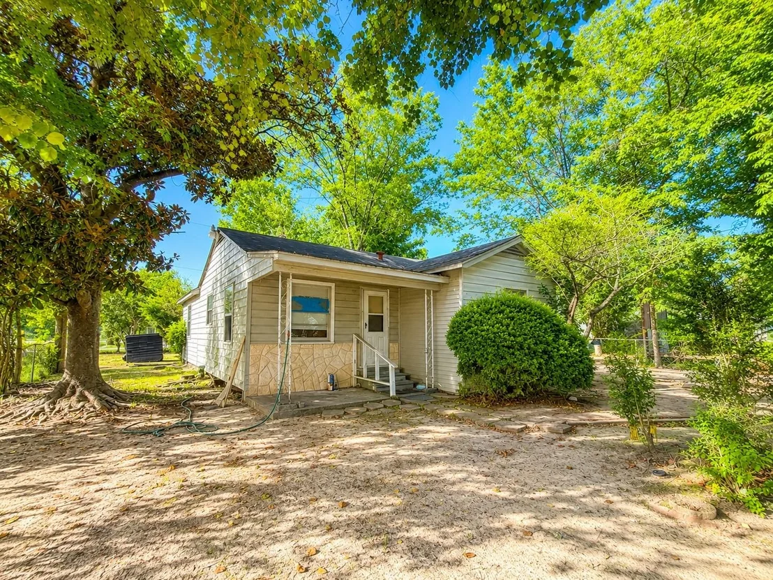 Photo of 6003 Glen Lee Drive