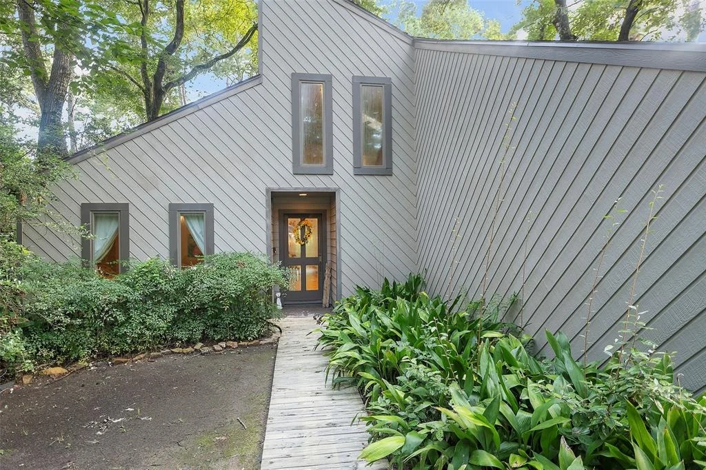 Photo of 18703 Rosebud Lane