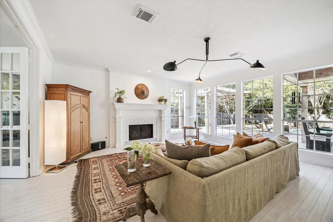 Photo of 58 E Coldbrook Circle