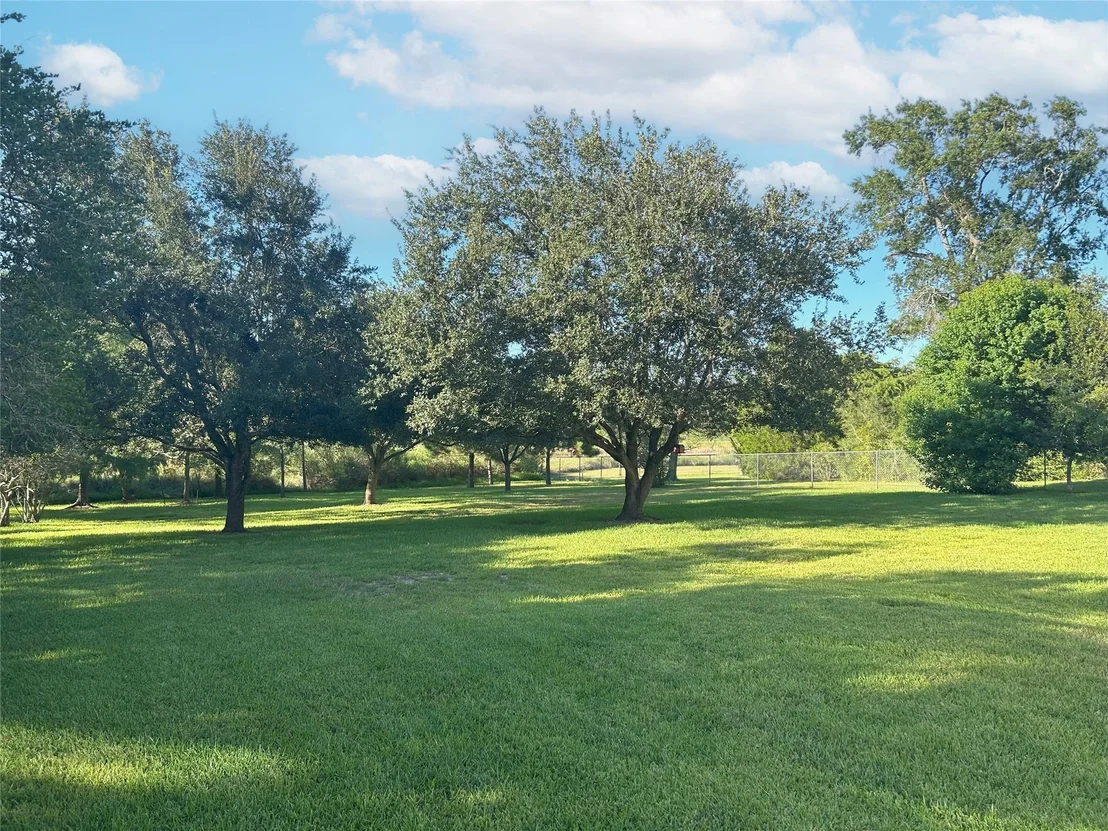 Photo of 570 Surf Oaks Drive