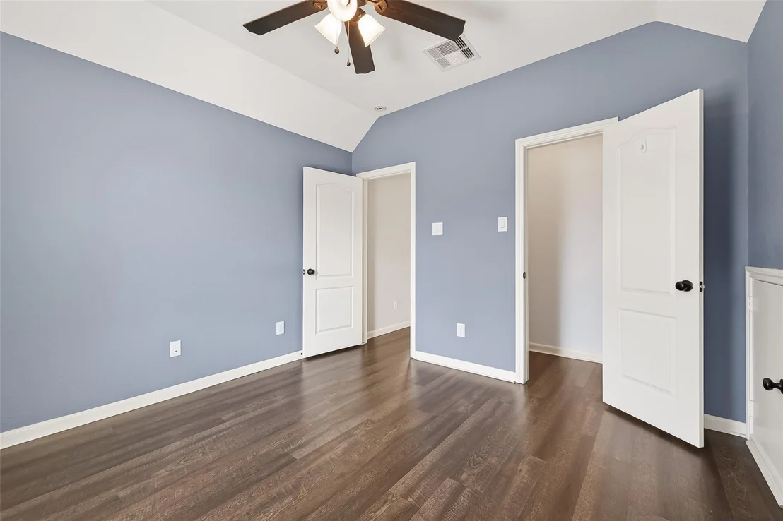 Photo of 6018 Gracys Landing Ln