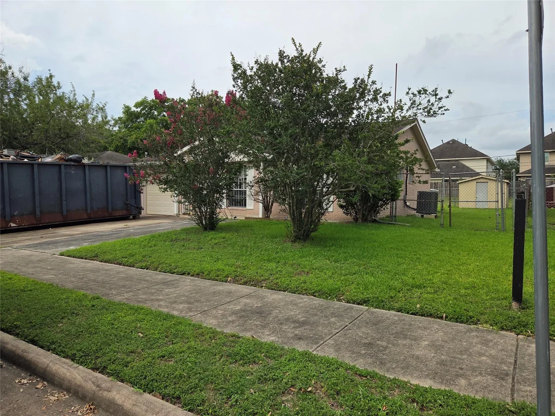 Photo of 14423 Waterloo Drive
