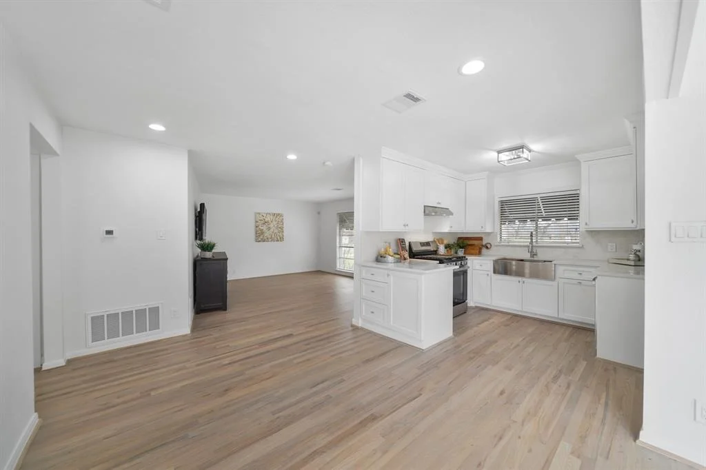 Photo of 4122 Gardendale Drive