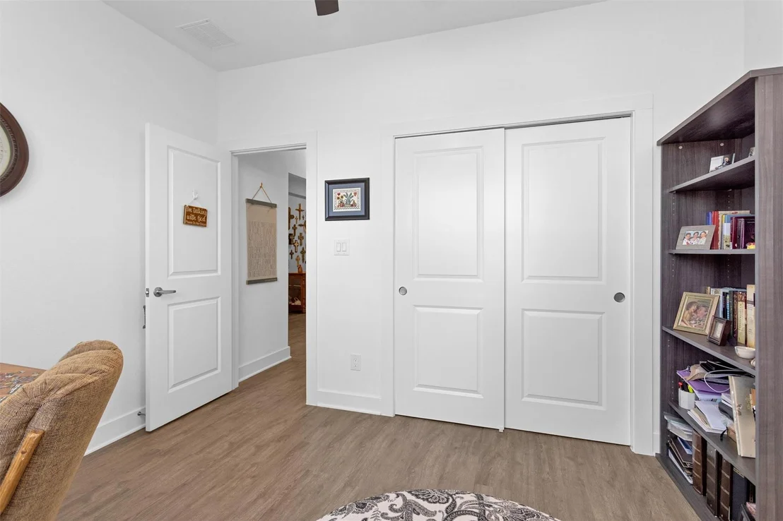 Photo of 954 Golden Willow Lane