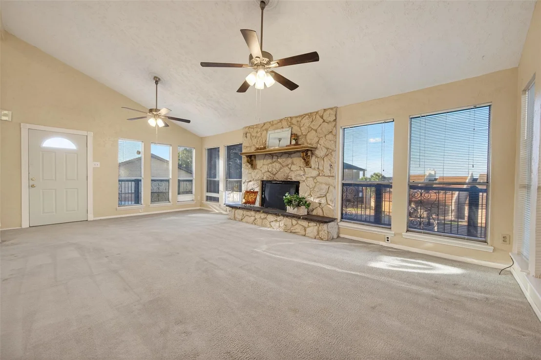 Photo of 805 Lake View Drive