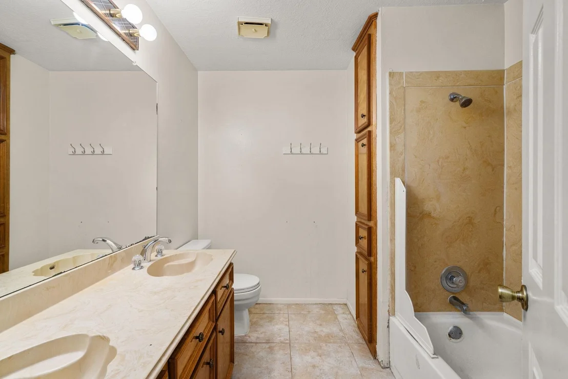 Photo of 902 Mesa Terrace Drive