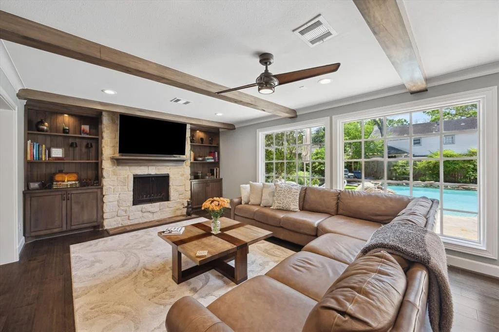 Photo of 14843 Oak Bend Drive
