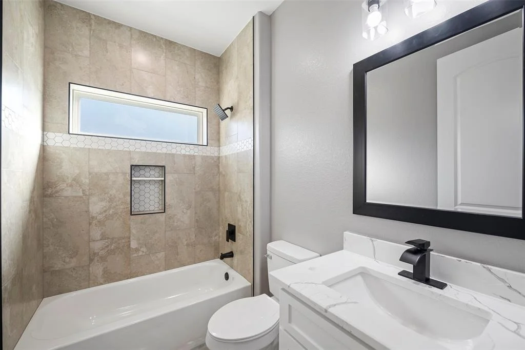 Photo of 2019 Surry Oaks Drive