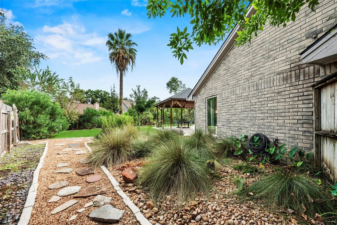 Photo of 2418 Pebbledowne Circle