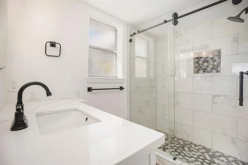 Photo of 223 Pin Oak Drive