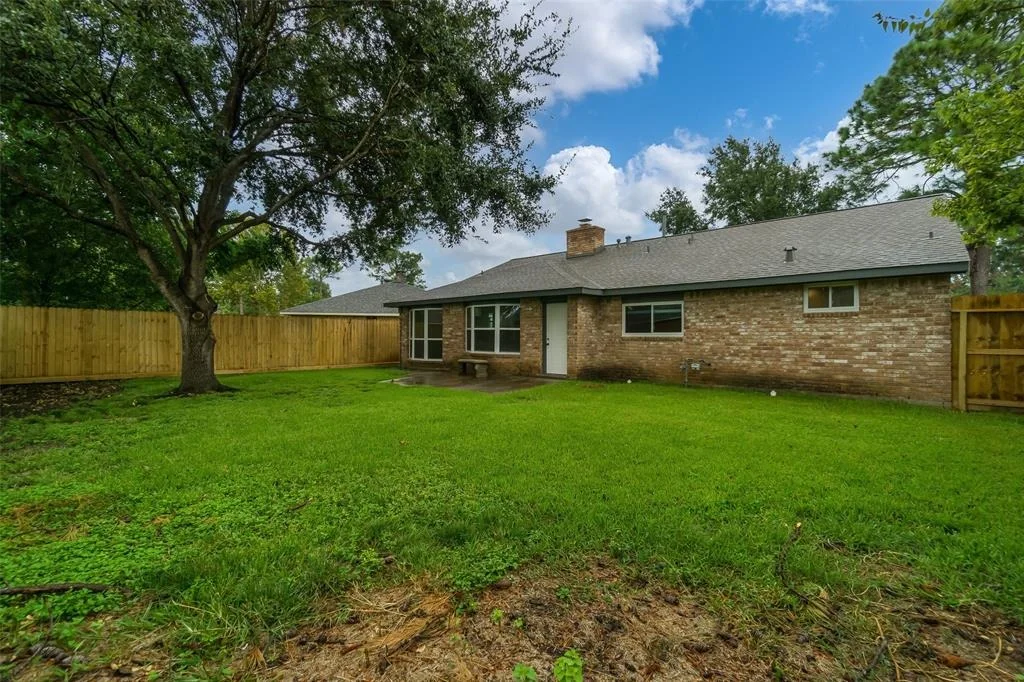 Photo of 16110 Reseda Circle